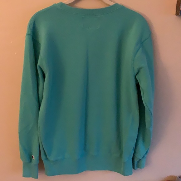 ‼️SOLD‼️ Champion crew neck pullover! - Picture 4 of 4